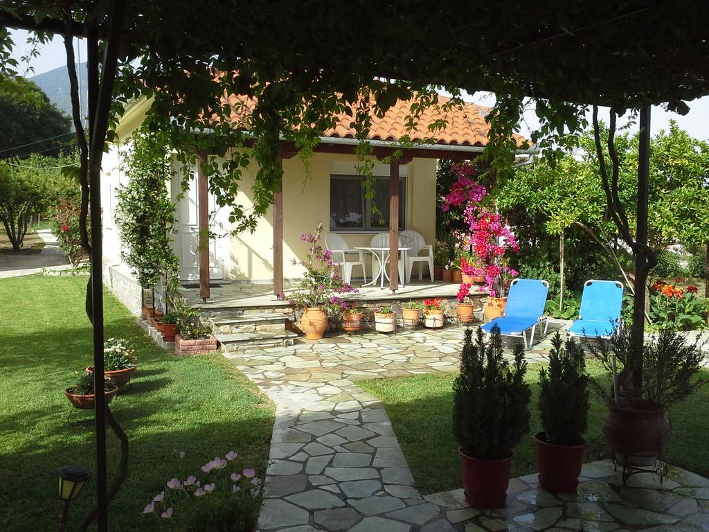 Villa Kallimanis Platanidia Exteriör bild